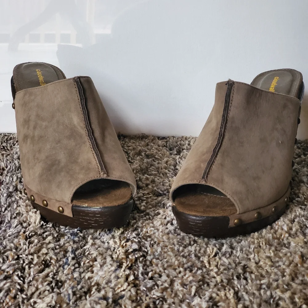 Cloudwalker Faux Suede Platform Comfortable Slides Sz 10W